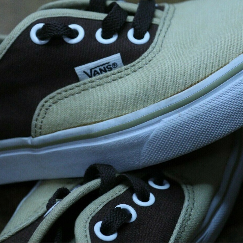 Custom Design Vans - Picture 11 of 14